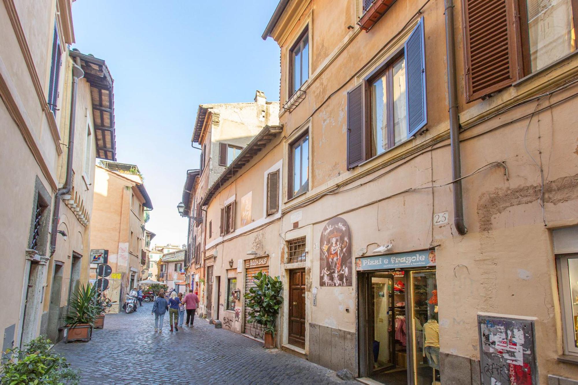 Happy Trastevere In Рим Экстерьер фото